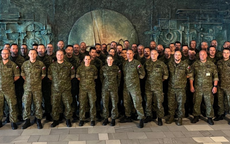 Začal sa 23. vyšší  veliteľsko-štábny kurz