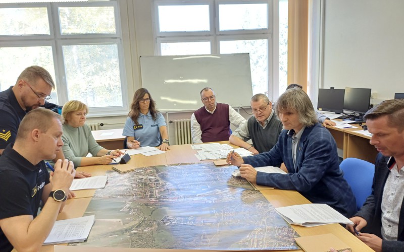 V Liptovskom Mikuláši sa vykoľajil vlak s benzénom!!!