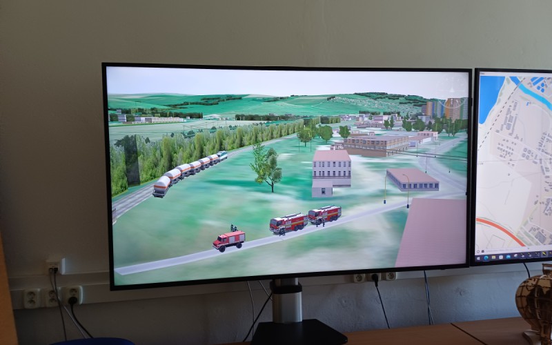 Simulované vykoľajenie vlaku preverilo pripravenosť na chemickú haváriu v Liptovskom Mikuláši