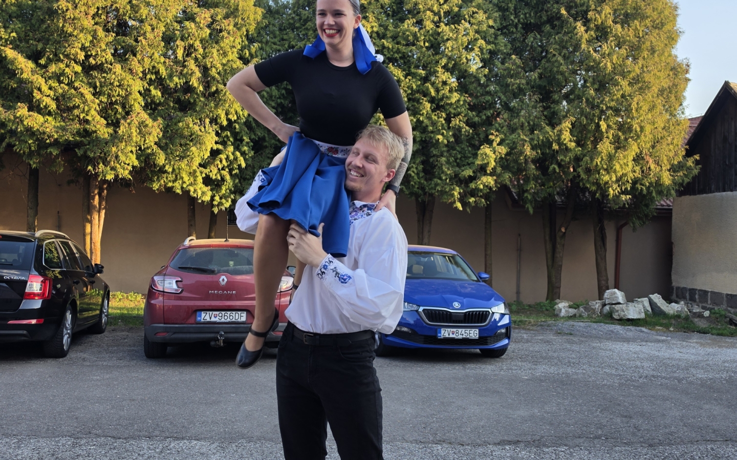 Prvé vystúpenie folkloristov z AOS