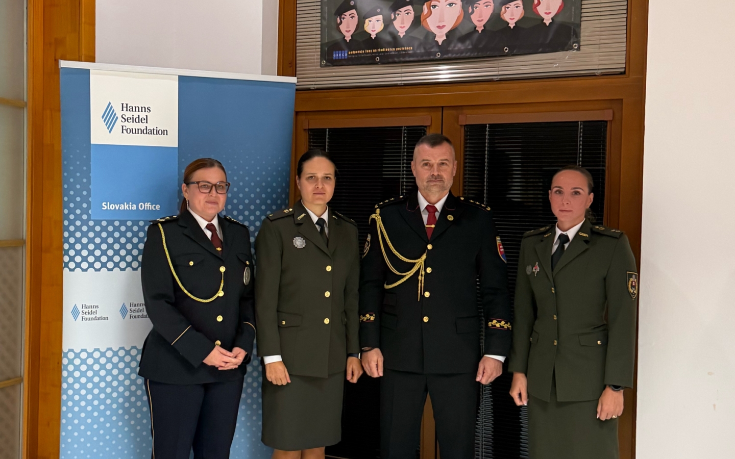 Príslušníčky Katedry na odbornom seminári „Ženy líderky“