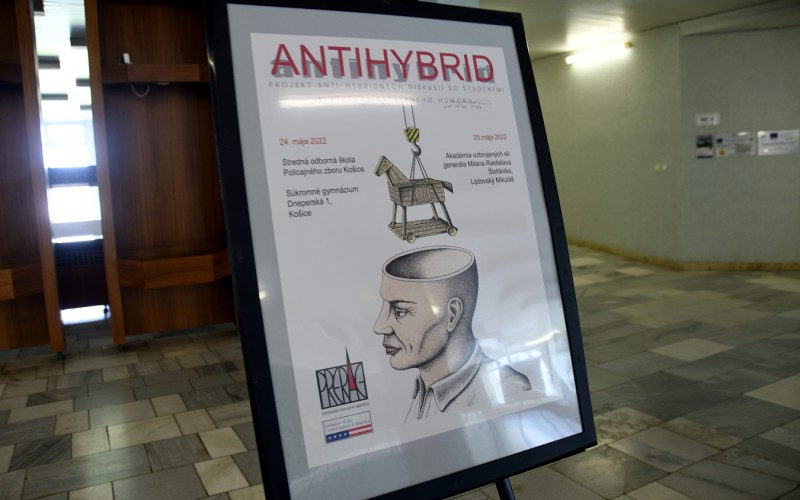 Exhibition, lecture and discussion ANTIHYBRID