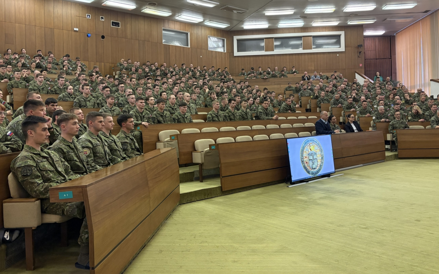 Stály predstaviteľ SR pri NATO a stály vojenský predstaviteľ SR pri NATO a EÚ na pôde AOS