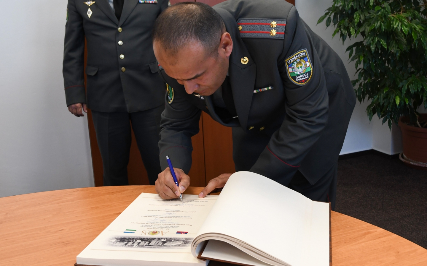 Zástupcovia Univerzity vojenskej bezpečnosti a obrany Uzbeckej republiky na AOS, 19. 05. 2026