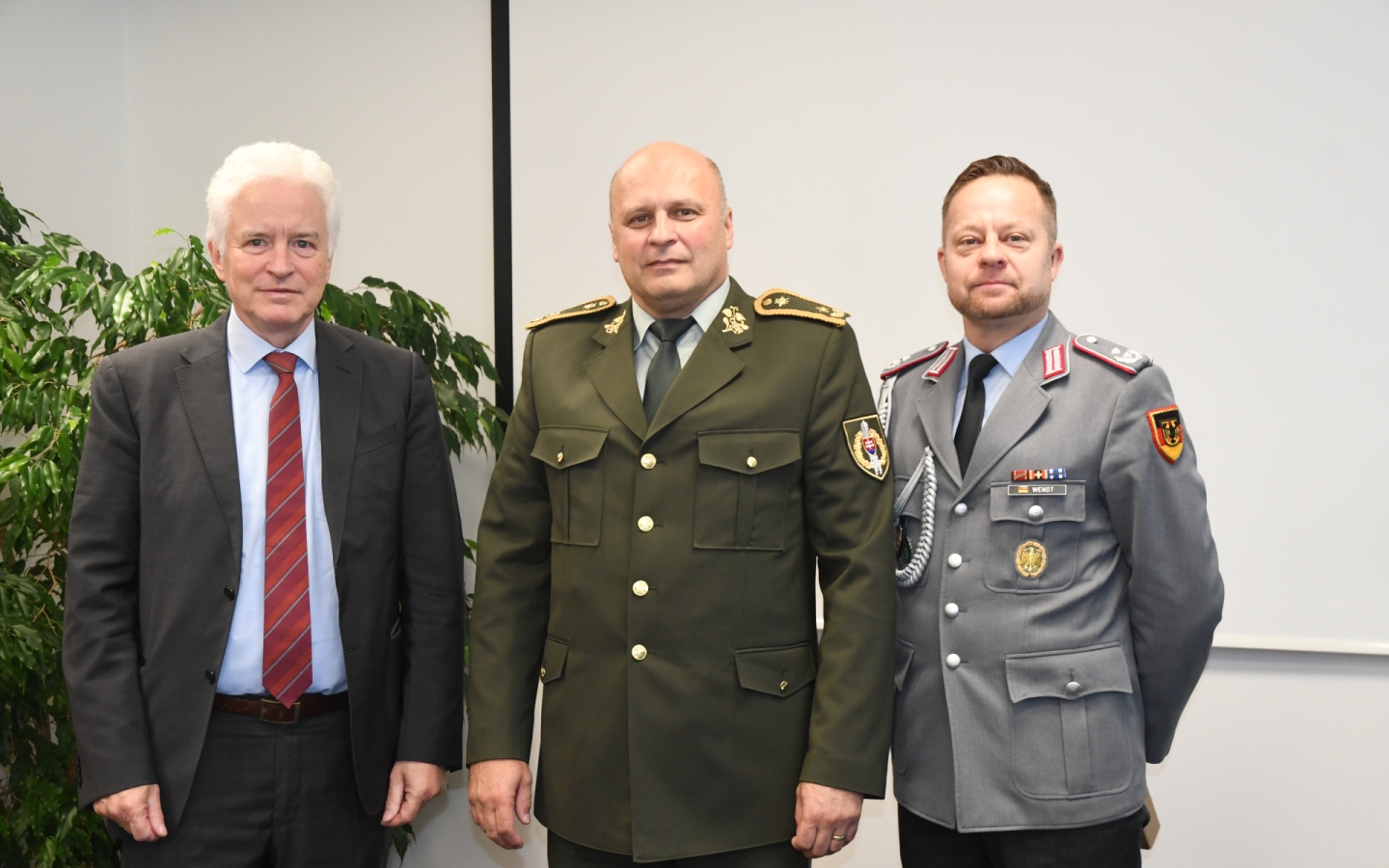 Veľvyslanec Spolkovej republiky Nemecko a pridelenec obrany Spolkovej republiky Nemecko navštívili AOS, 26. 10. 2026