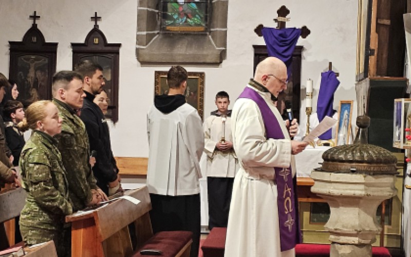 Krížová cesta kadetov v kostole sv. Mikuláša