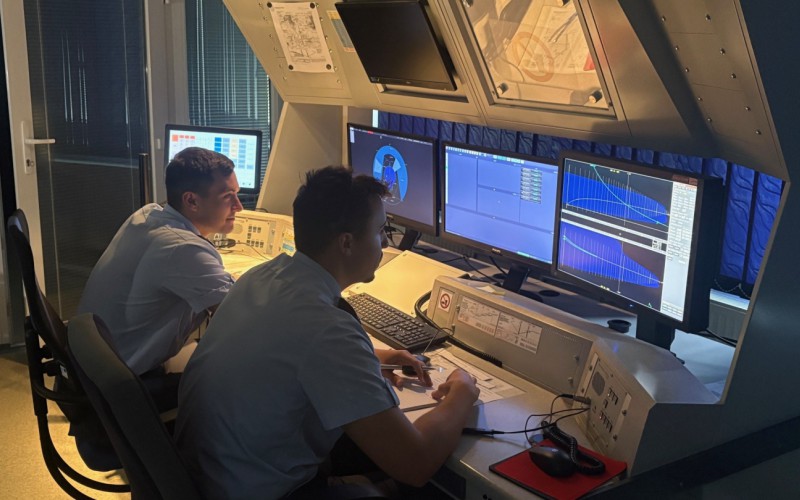 Príslušníci AČR na kurze riadenia letovej prevádzky