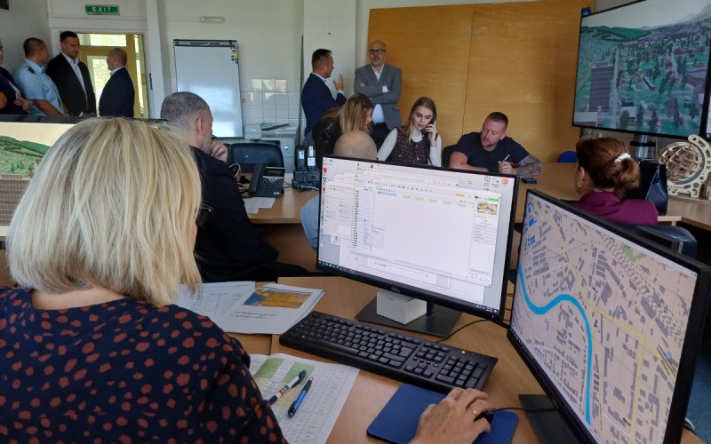 V Liptovskom Mikuláši sa vykoľajil vlak s benzénom!!!