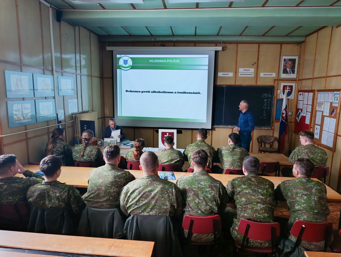 Vojenská polícia medzi kadetmi: prednáška otvorila témy, o ktorých sa bežne nehovorí