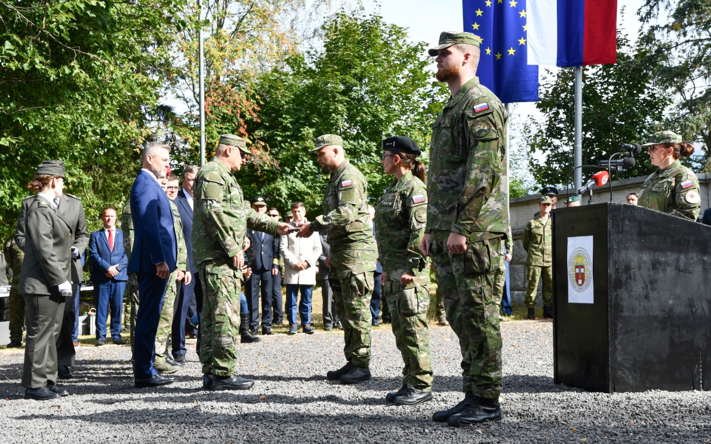 230 kadetov dnes zložilo vojenskú prísahu za účasti prezidenta SR