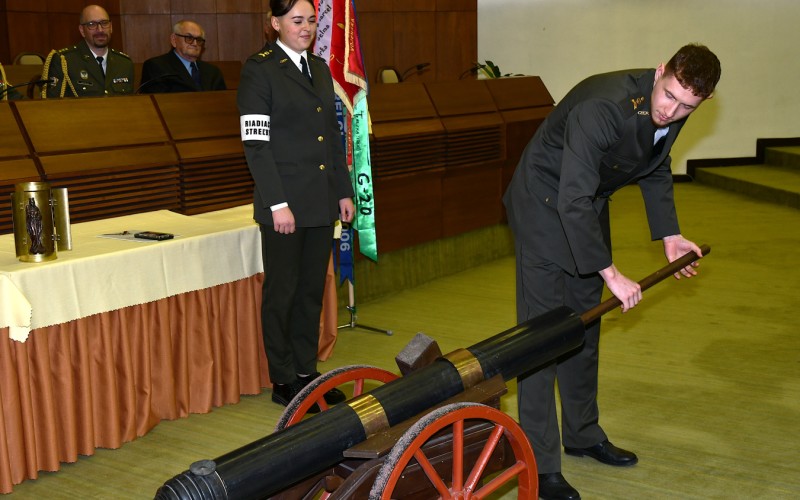 Prijímanie nových učňov do Cechu delostreleckého 4. 12. 2025