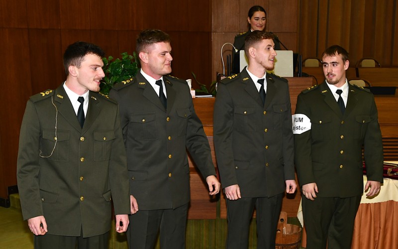 Prijímanie nových učňov do Cechu delostreleckého 4. 12. 2025