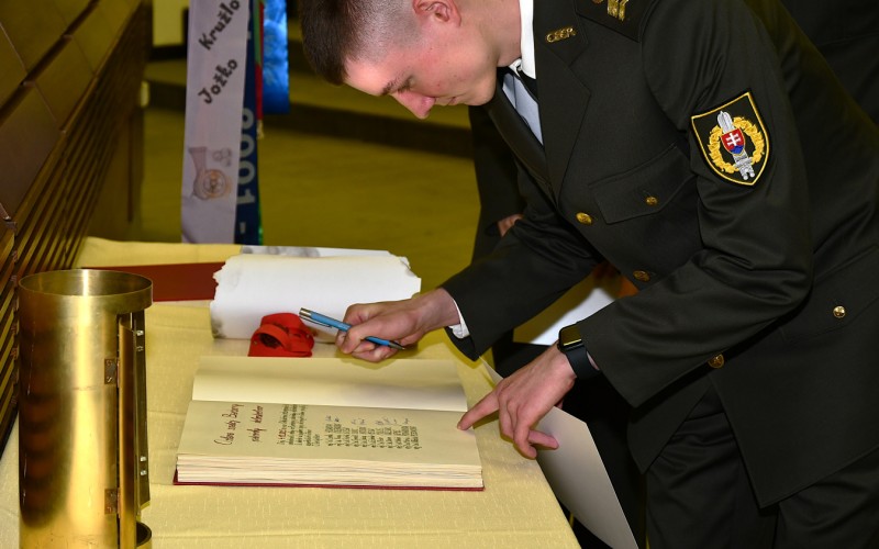 Prijímanie nových učňov do Cechu delostreleckého 4. 12. 2025