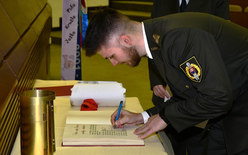 Prijímanie nových učňov do Cechu delostreleckého 4. 12. 2025